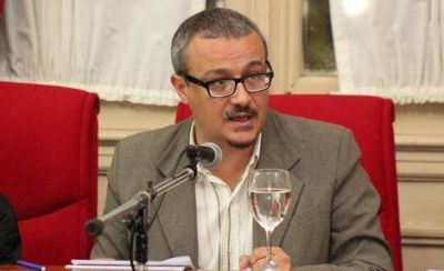 Para la oposici�n �la Agencia de Recaudaci�n de Abella es ilegal�
