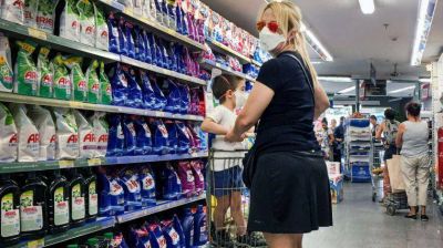 El 78% de los consumidores en la región planea reducir su consumo este año