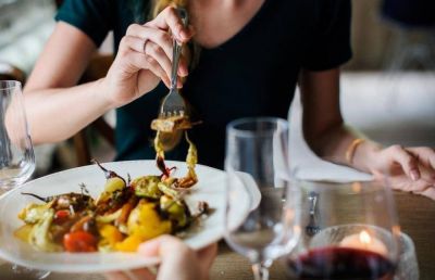 C�mo comemos: el documental que cuenta c�mo cambi� la alimentaci�n y por qu� eso nos perjudica