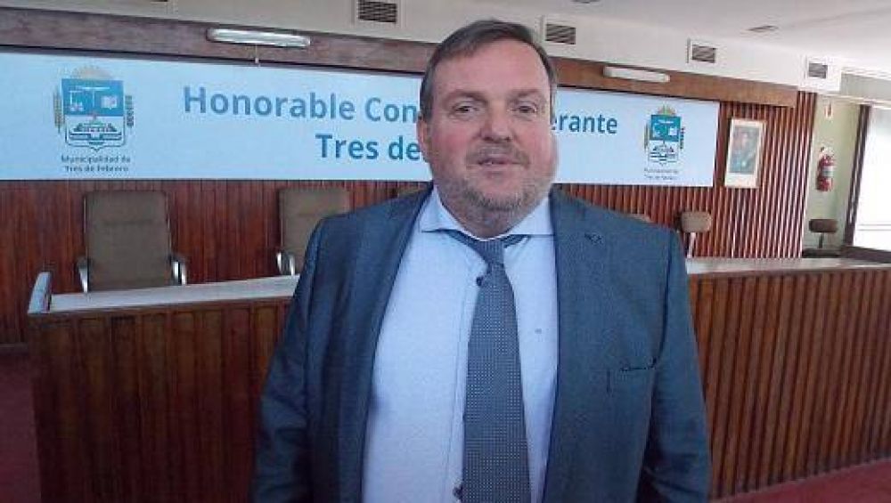 Maxi Rodr�guez: �No es con ajuste a los trabajadores, sino administrando de otra manera�
