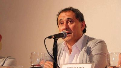 Sergio Sasia, l�der de la Uni�n Ferrovaria, sali� al cruce del acuerdo CGT - UIA