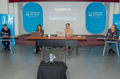 Nuevos pedidos de flexibilizaci�n para Kicillof