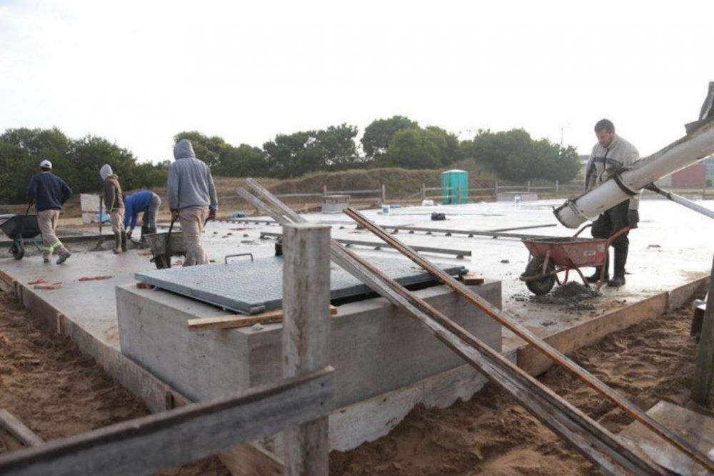 La Provincia autoriza la construccin y la pesca de costa en Pinamar