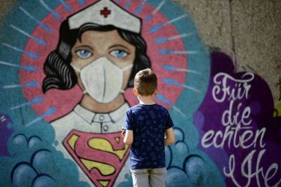 Permiten a los hijos de padres separados alternar entre las casas de sus progenitores una vez por semana