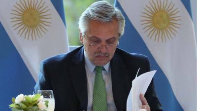 Alberto Fern�ndez eval�a extender los plazos de negociaci�n con los bonistas para evitar un nuevo default