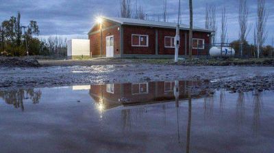 Santa Elena, entre el fuego del basural y la escasez de agua