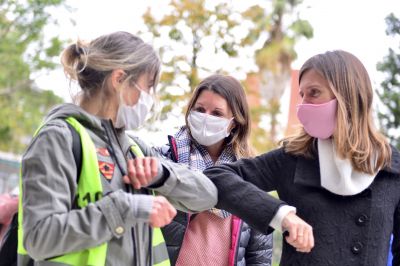 Fernanda Raverta recorri� el operativo de pago del IFE