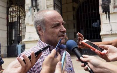 Miguel D�az apunt� contra la CGT por acordar con la UIA una rebaja salarial a trabajadores suspendidos 