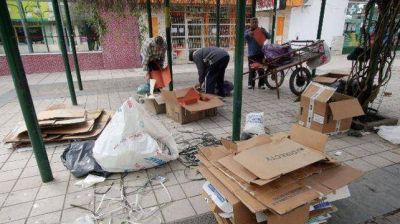 Impulsan que se reconozca como esencial el trabajo de los recuperadores de residuos