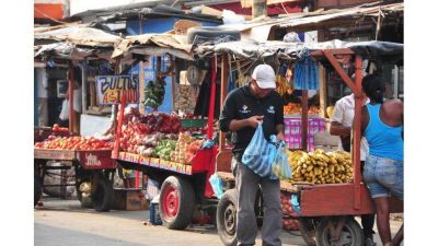 Para la OIT 140 millones de trabajadores de la econom�a informal sufrir�n condiciones de pobreza en Am�rica Latina