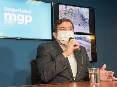 Montenegro anunci� prueba piloto en comercios minoristas a cielo abierto: �Si no funciona, se suspende�