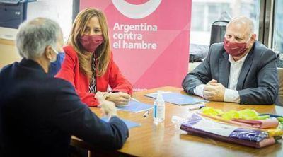 La DAIA don� 15 mil barbijos para comedores comunitarios