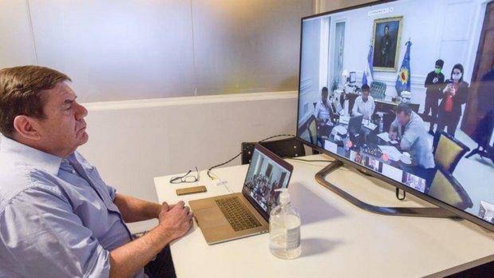 Deuda: Kicillof recibi� el apoyo de Montenegro y todos los intendentes