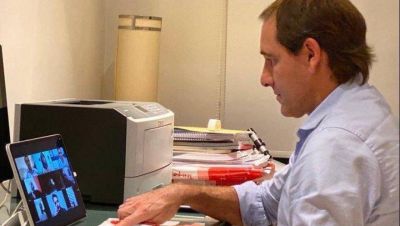Doce industrias platenses vuelven a funcionar pero los comercios seguir�n cerrados