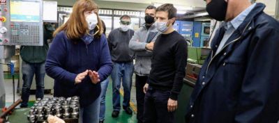 Ferraresi y Augusto Costa visitaron una de las empresas que reabri� sus puertas en Avellaneda