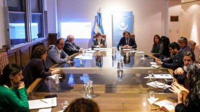 Los contagios se dispararon a 316 en un d�a y el Gobierno analiza volver a endurecer la cuarentena