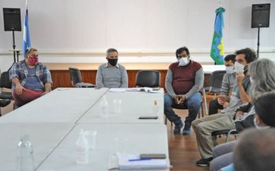 Larroque recibi� a los movimientos sociales de izquierda y puso en marcha una mesa de di�logo 