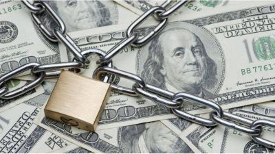 Vuela el d�lar blue y la brecha con el oficial ya supera el 100%