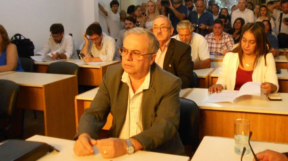 Echeverra: Cammilleri advirti que es 
