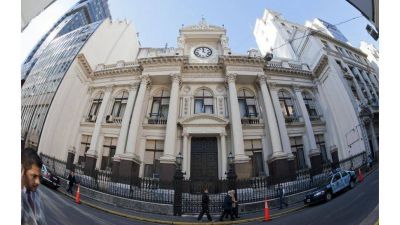 En 15 d�as se fueron USD976 millones de los bancos