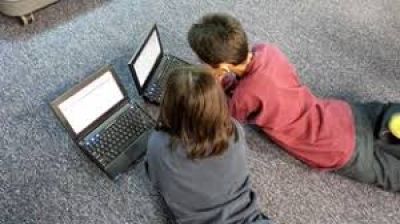 Internet gratis a alumnos y docentes: el proyecto del peronismo en la Ciudad para mejorar las clases virtuales
