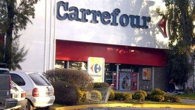 Trabajadores de supermercados reclaman testeos masivos