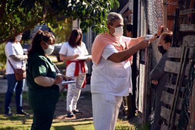 Varela: El Municipio realiza relevamientos �casa por casa� en Gobernador Julio Costa