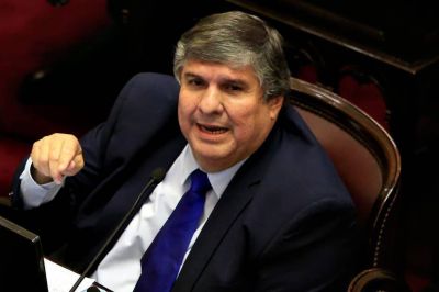 Investigan en el Congreso la deuda y fuga de dinero