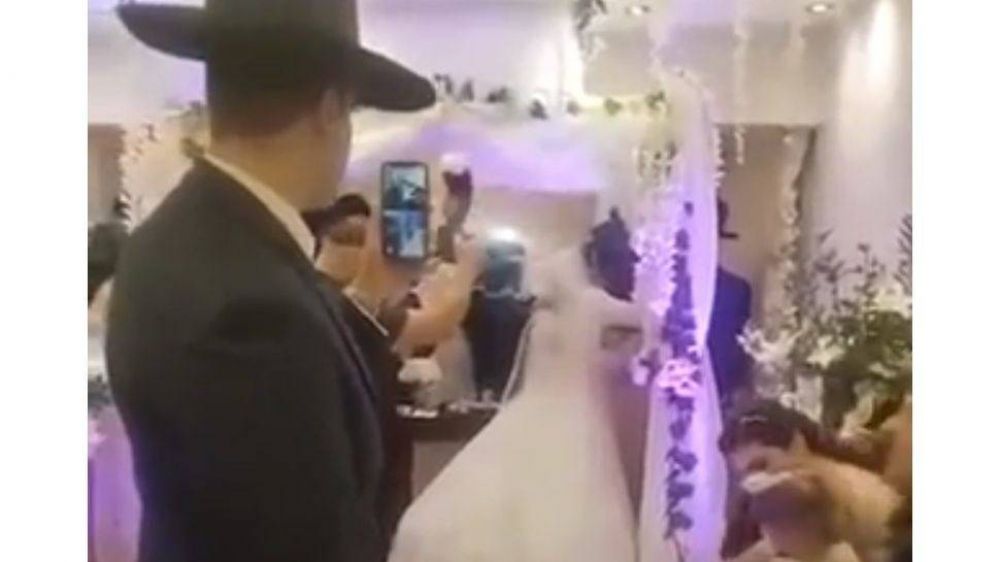 Boda clandestina: judos ortodoxos celebraron un casamiento con 150 invitados