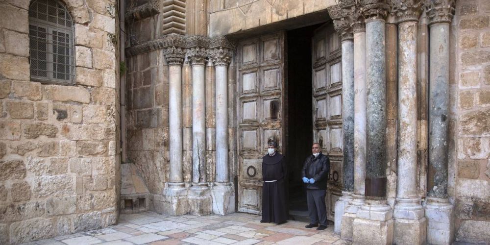 Se abre el Santo Sepulcro, pero los peregrinos no pueden entrar