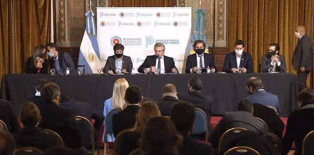 Coronavirus en Argentina: crece el enojo de intendentes oficialistas y opositores con Axel Kicillof