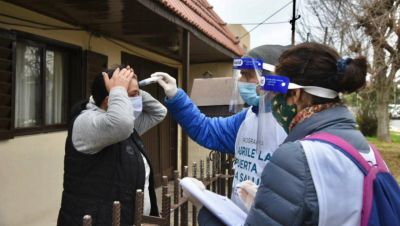 Operativos casa por casa en barrios donde confirmaron casos positivos de COVID-19