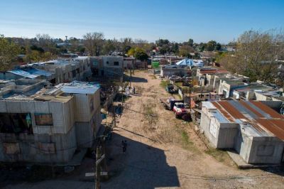 Mendoza y Ferraresi con la ministra de H�bitat por la urbanizaci�n de Villa Azul