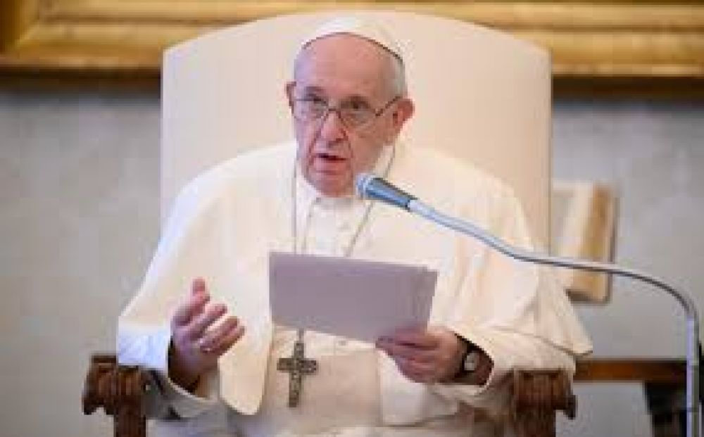 El Papa: la oracin es refugio ante la ola de maldad que crece en el mundo