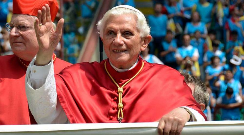Hoy Benedicto XVI cumple 43 aos como Obispo
