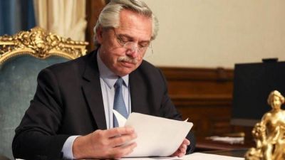 Alberto Fern�ndez analiza dictar un DNU para rescatar la negociaci�n con los fondos que entr� en un callej�n sin salida
