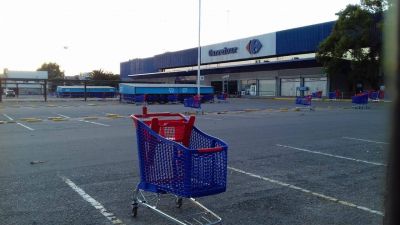 Carrefour vuelve a cerrar preventivamente