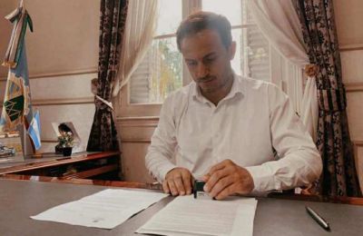 El intendente anunci� la extenci�n del vencimiento del pago anual del BL hasta el 30 de junio