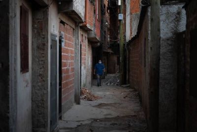 Coronavirus: el gobierno porte�o incumpli� un fallo sobre las villas y fue advertido con multas y una denuncia penal