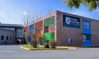 Denuncian que un colegio privado suspendi� a docentes y personal de maestranza