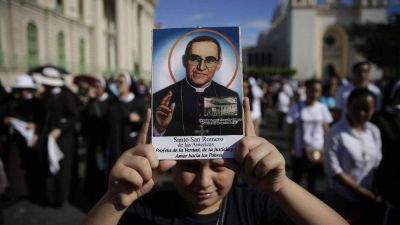 San �scar Romero: Pentecost�s, testigos de una vida que el mundo no conoce