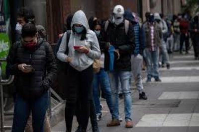 Golpeada por el coronavirus, la econom�a de Chile se desplom� 14,1% en abril y marc� su peor registro