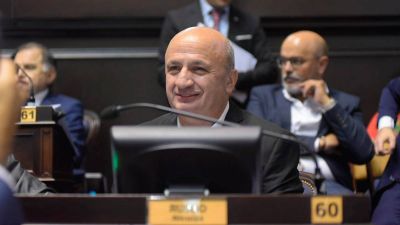 Russo propuso que la Ley Micaela se aplique en instituciones deportivas