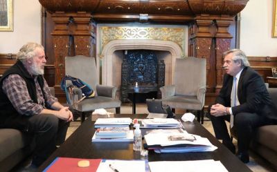 Movimientos sociales le presentaron a Alberto Fern�ndez un plan econ�mico y social para salir de la crisis 