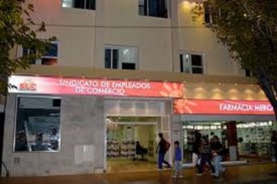 San Juan: Empleados de Comercio acordaron una reducción salarial