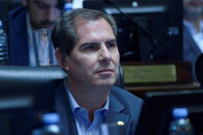 Roberto: �El Estado porte�o debe garantizar una Canasta Escolar con precios claros�