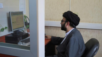 Desde la religi�n, cl�rigos iran�es apagan los 