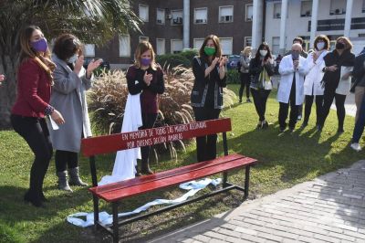 #NiUnaMenos | El Banco Rojo lleg� al Hospital Posadas