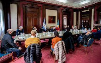 Kicillof se reuni� con intendentes de la tercera secci�n antes del anuncio de una nueva pr�rroga de la cuarentena
