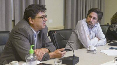 Jornada regulada y herramientas virtuales, el acuerdo paritario docente en pandemia